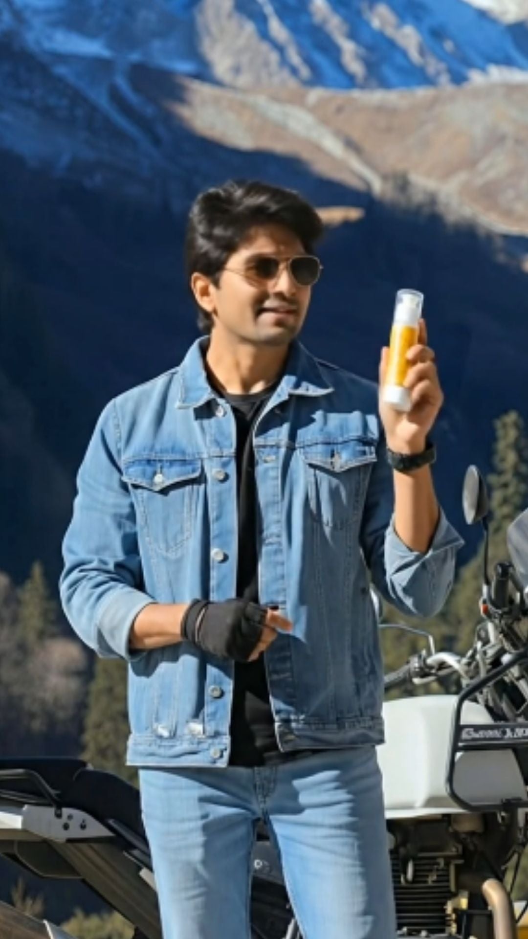 HIMSOUL Resilient Day Benefit: It acts as a breathable armor. While the wind tries to strip your moisture, the cream locks it in,